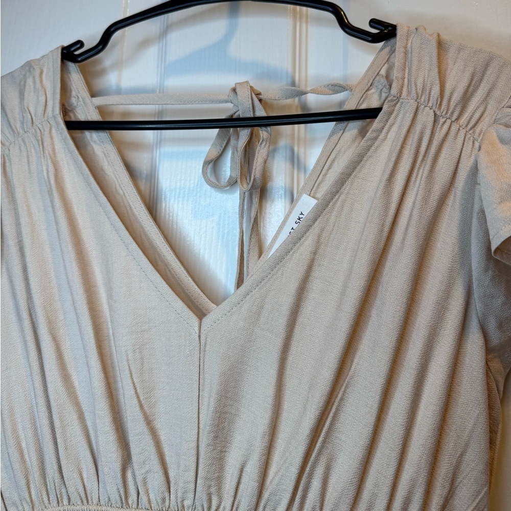 NWT August Sky Light Khaki V Neck Short Sleeve Midi Dress Size S - Picture 5 of 8